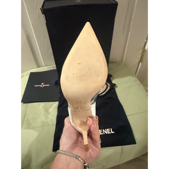 Sophie Benel Paris NIHA white and black pointed-toe pumps with clear PVC sides. - Picture 4 of 7